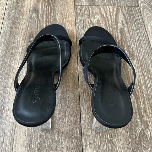 Wild Diva Wedge Sandal - Picture 6 of 12